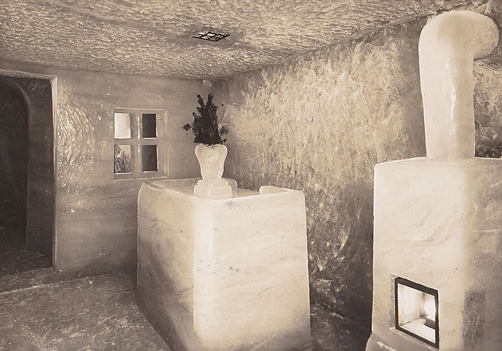 A room in the ice tunnel